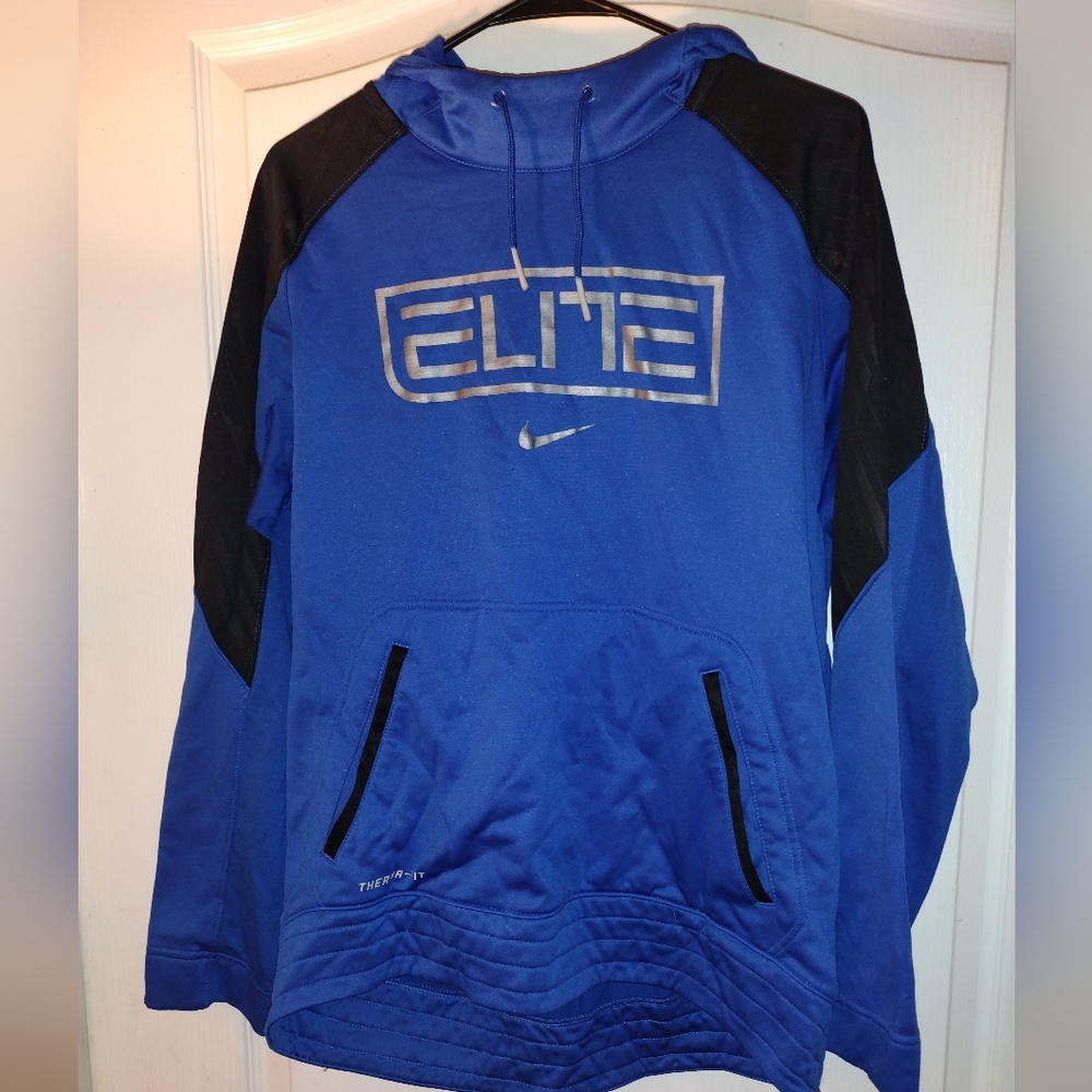Nike Elite Dri Fit Sweatshirt Hoodie Pullover. Size medium. See pics for details